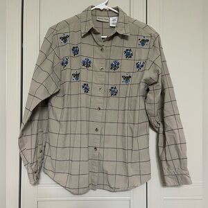 Vintage 90’s Huntington Ridge Chambray Cotton Floral Embroidered Button Down
